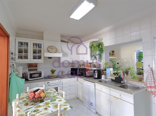 4 bedroom semi-detached house with garage in Fuzeta