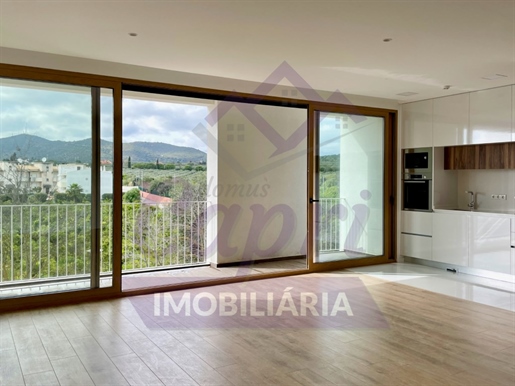 New 2 bedroom apartment with parking in Moncarapacho - Olhão