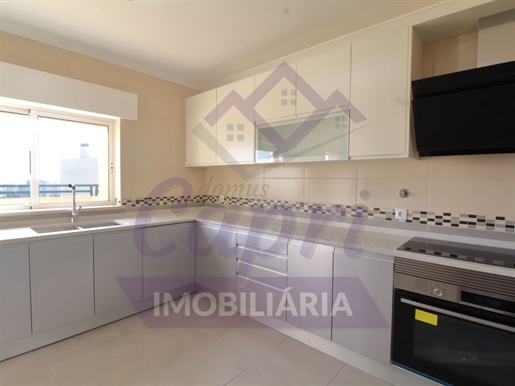 T5 Triplex Penthouse Apartment with Private Pool in Faro