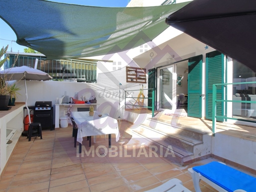 T4+1 Semi-Detached House with Basement and Garage in Olhão