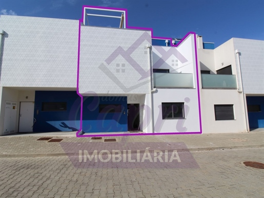 T3 Semi-Detached House with Sea View in Fuzeta