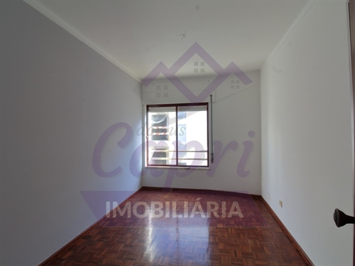 3 bedroom apartment with parking in Faro