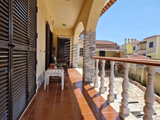 House with 5 rooms (t5) in Mafra.