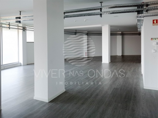 Commercial space in Braga, eligible for Golden Visa and yield of 7%!