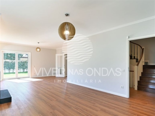 New 4-bedroom villa 500 metres from the beach in Vila do Conde!