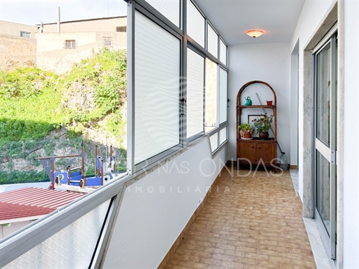 Spacious T3 Apartment in Excellent Condition, with Ample Areas and Abundant Natural Light, Located i