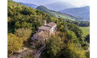 Charming Rural Parish With Spectacular Views In Marche