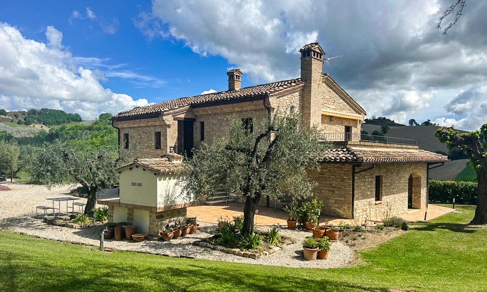 Country House With Award-Winning Vineyards, Le Marche