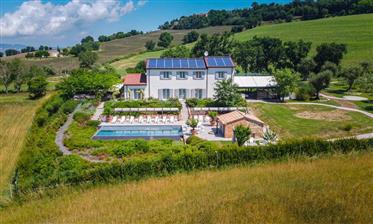Luxury Villa With Pool, Spa And Cinema In Le Marche