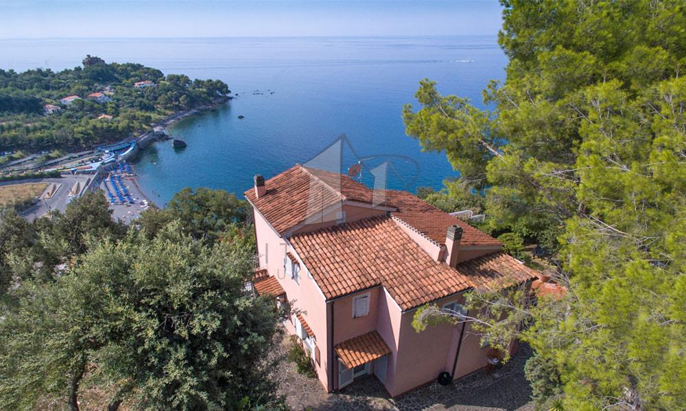 Exclusive Coastal Villa with Sea Views in Southern Italy