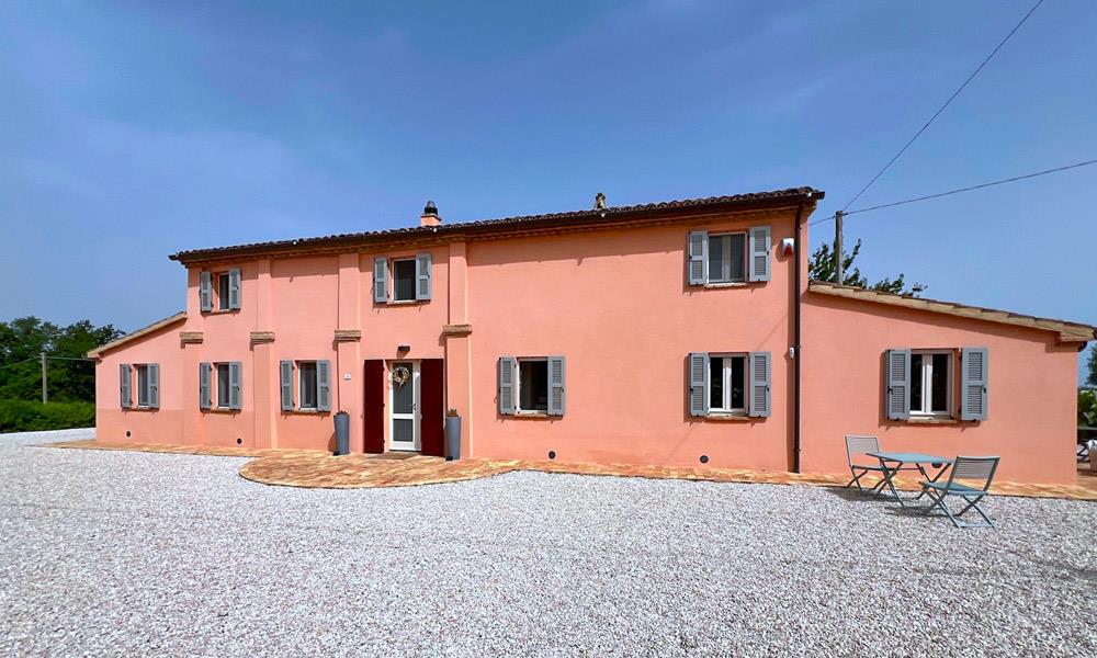 Scenic Italian Farmhouse Close To The Beach, Le Marche