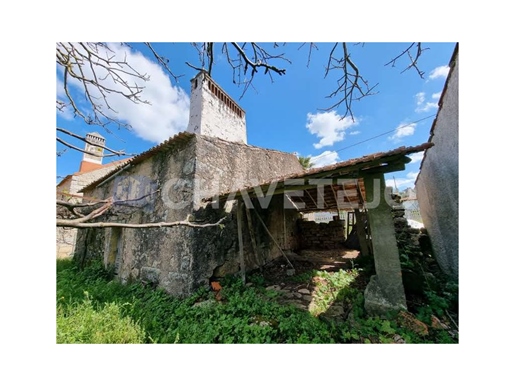 Vieille maison à reconstruire, entre Tomar et Ferreira do Zêzere