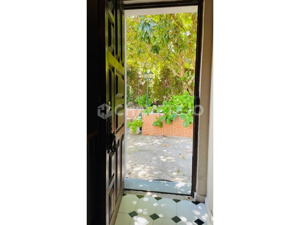 Finca con 1ha de terreno, casas de invitados y con unas vistas impresionantes