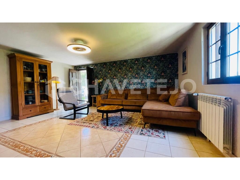 Finca con 1ha de terreno, casas de invitados y con unas vistas impresionantes
