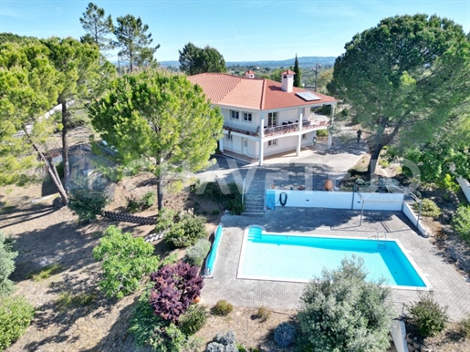 Breathtaking villa with swimming pool close to Tomar, central Portugal