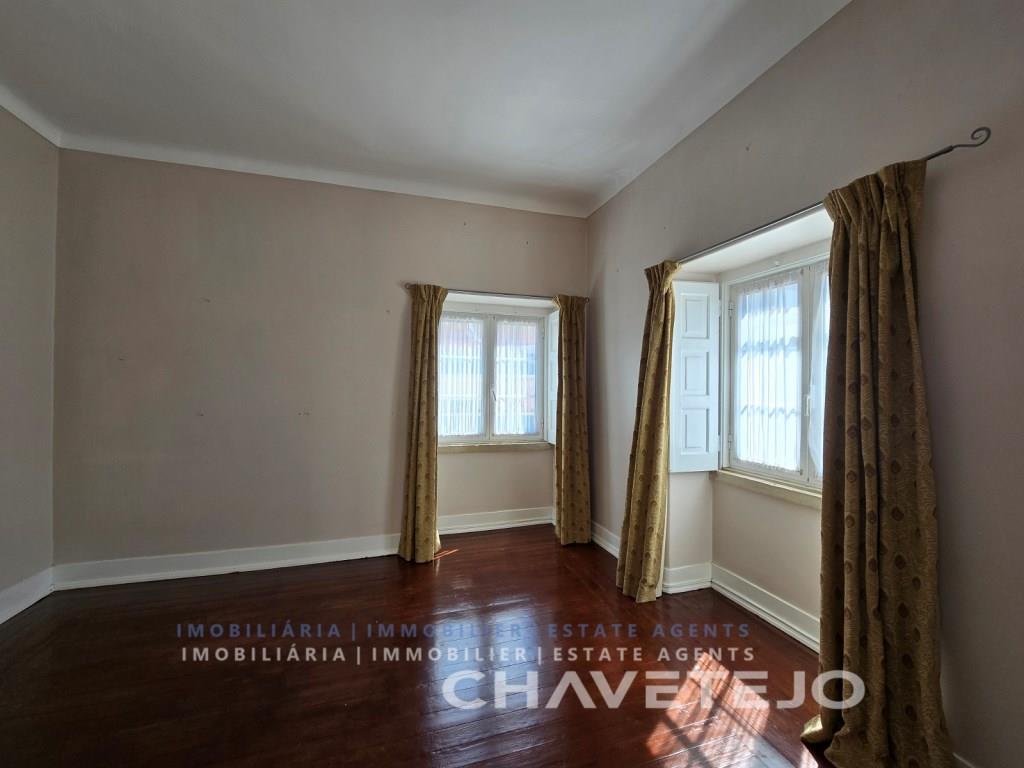 Charming Vintage-Inspired Apartment - in the Heart of Tomar, Central Portugal