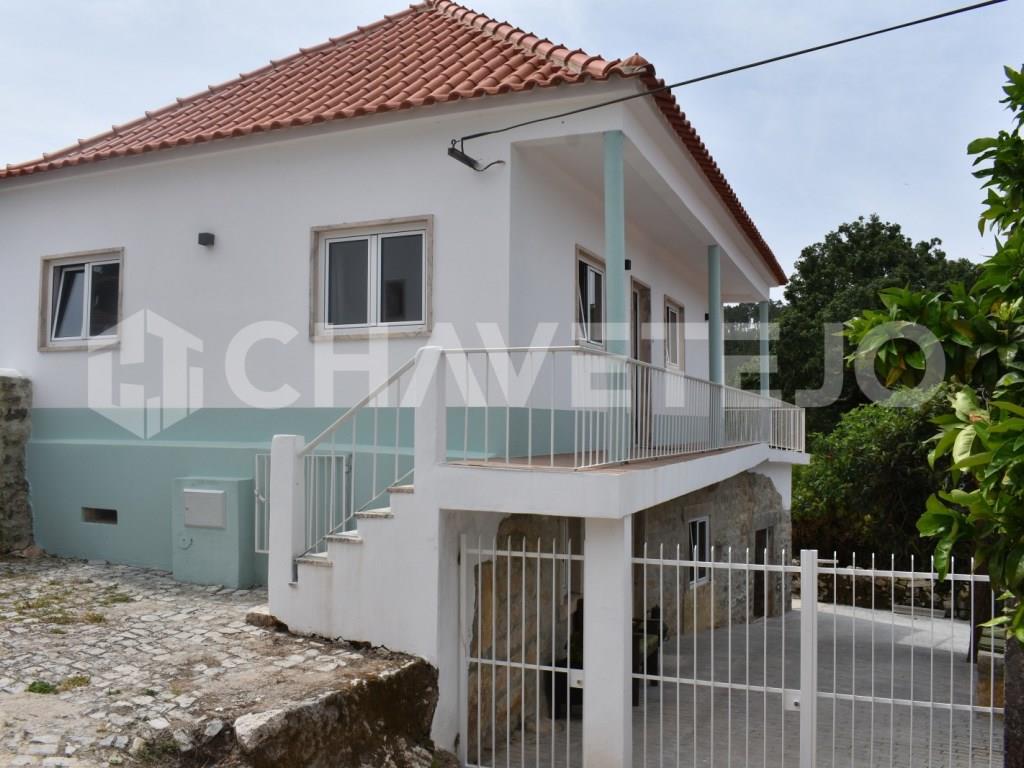 Stunning newly restored 2 bedroom detached house in Santiago da Guarda-Ansião
