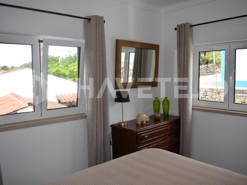 Stunning newly restored 2 bedroom detached house in Santiago da Guarda-Ansião