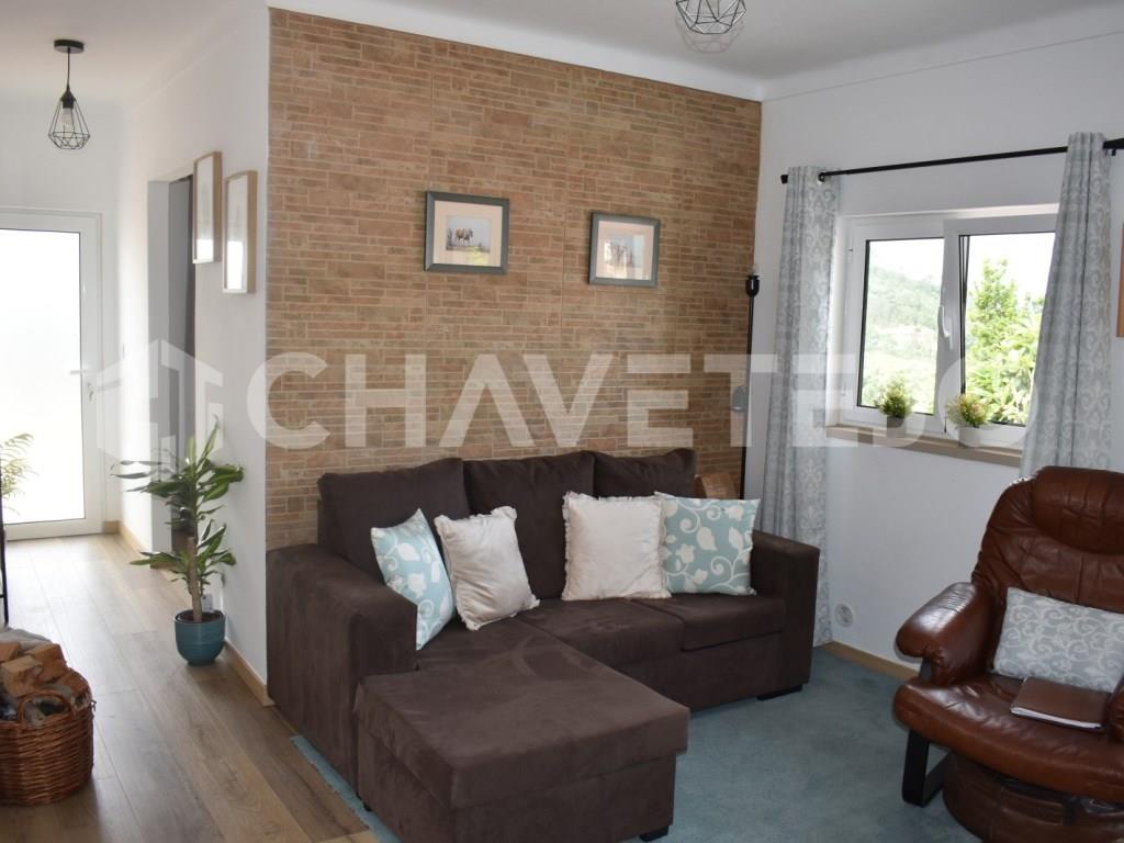Stunning newly restored 2 bedroom detached house in Santiago da Guarda-Ansião