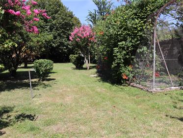 Herrgård med uthus i hjärtat av Haute Gironde