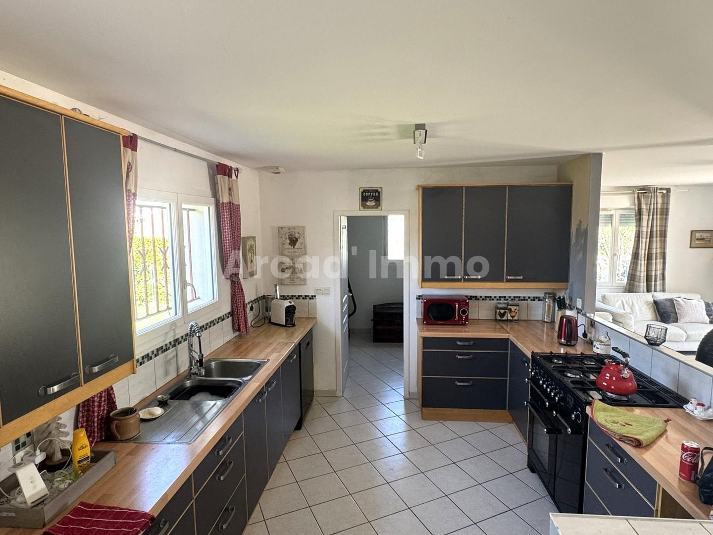 Spacious single-storey house with a lovely terrace, enclosed garden and garden shed.