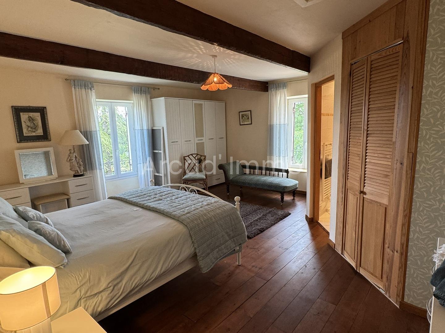 Spacious country house, 3 bedrooms, heated pool, garage and carport.