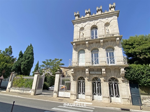 Chateaurenard apartment with 2 bedrooms, office, balcony and parking
