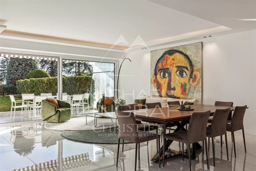 Cannes - Croix des Gardes - Large 5 room garden apartment