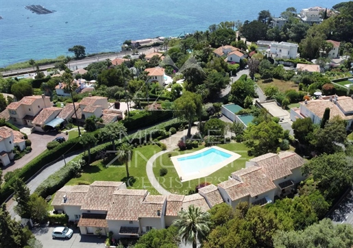Close to Cannes - Semi-detached villa with sea views
