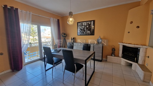 Algarve Carvoeiro, apartamento para venda com 3 quartos, piscina, garagem no centro de Carvoeiro ape