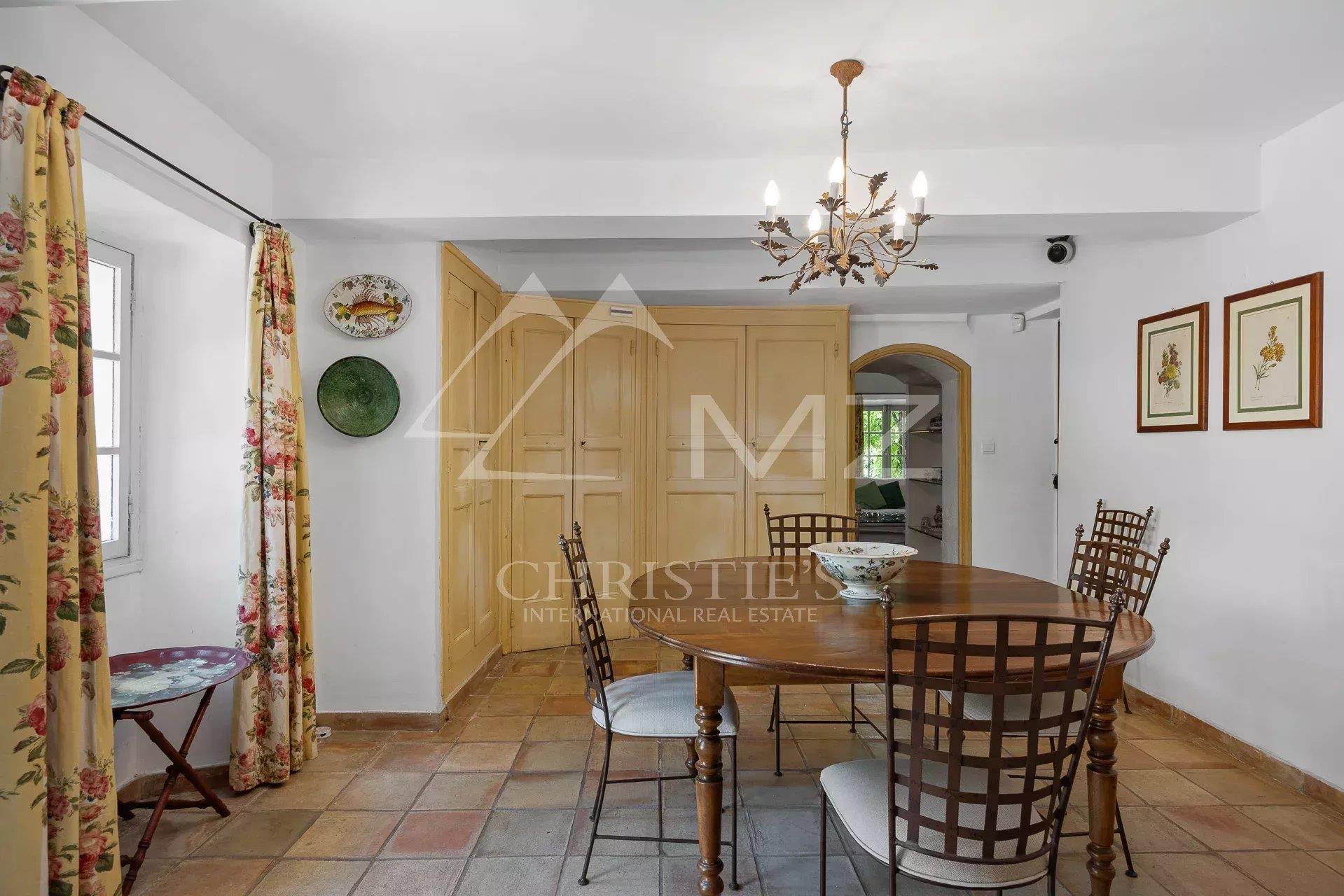 Compra: Vivenda (06810)