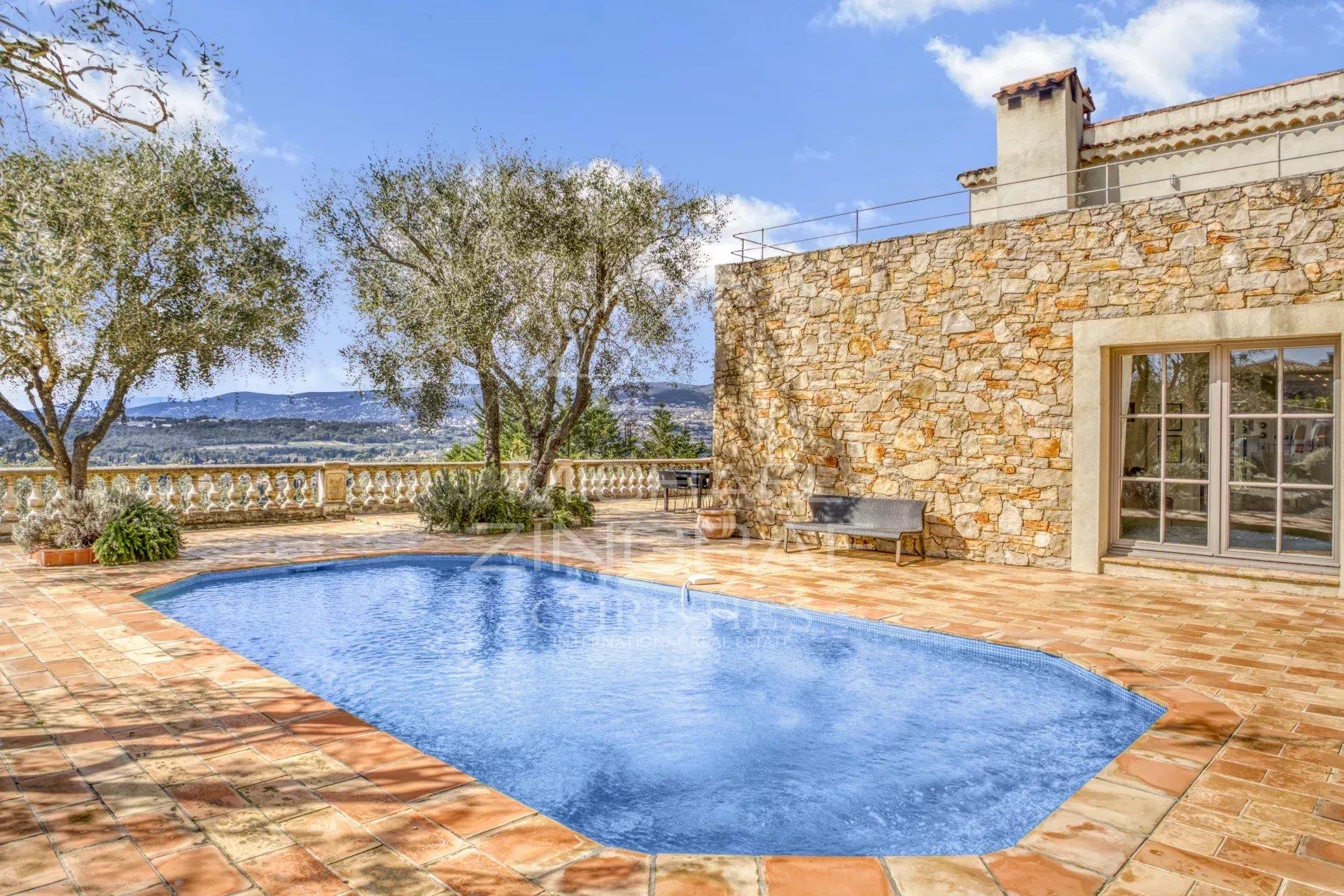 Renovated Provencal villa in absolute calm
