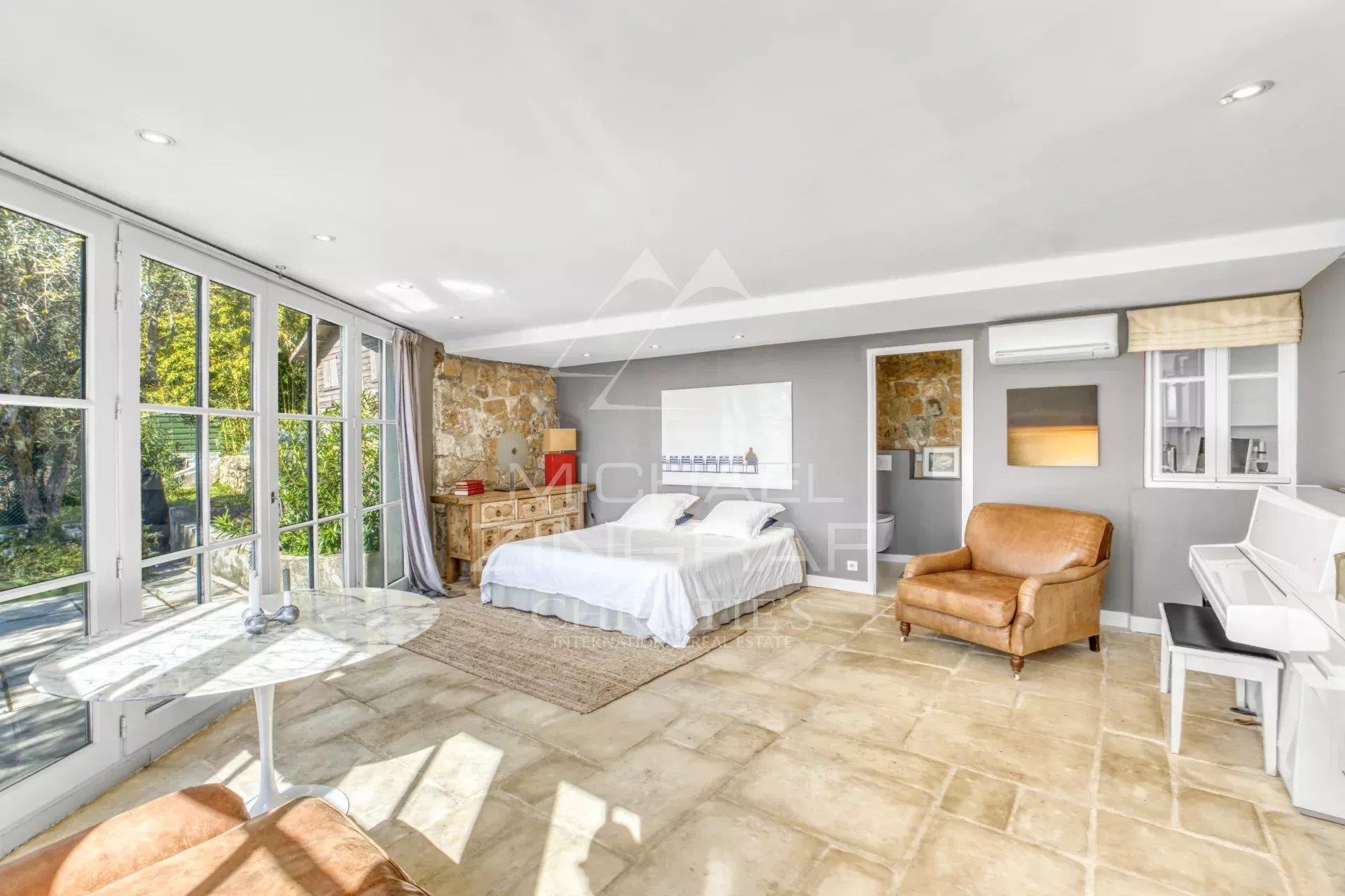 Renovated Provencal villa in absolute calm