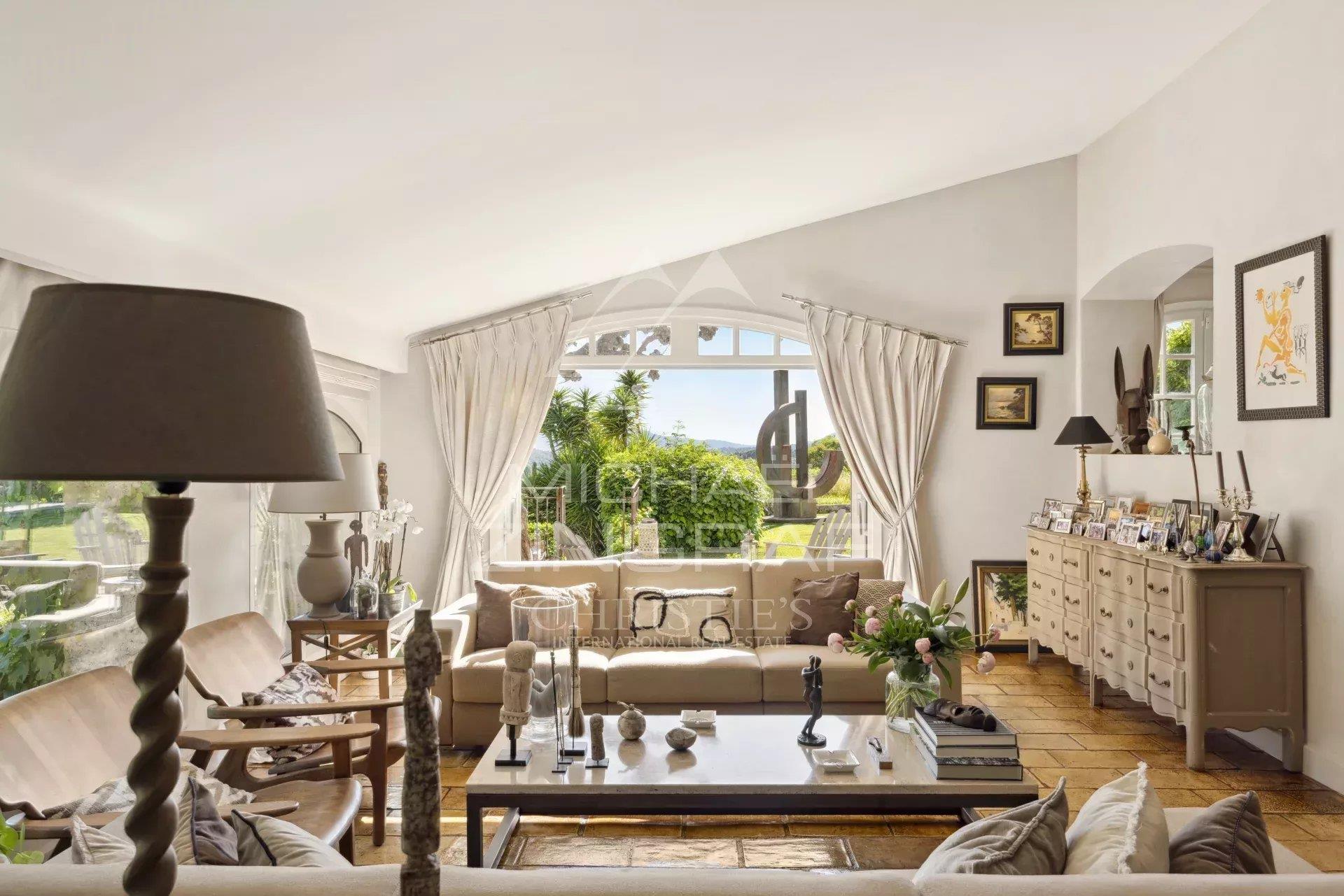 5 minutes from Mougins - Charming provencal mas