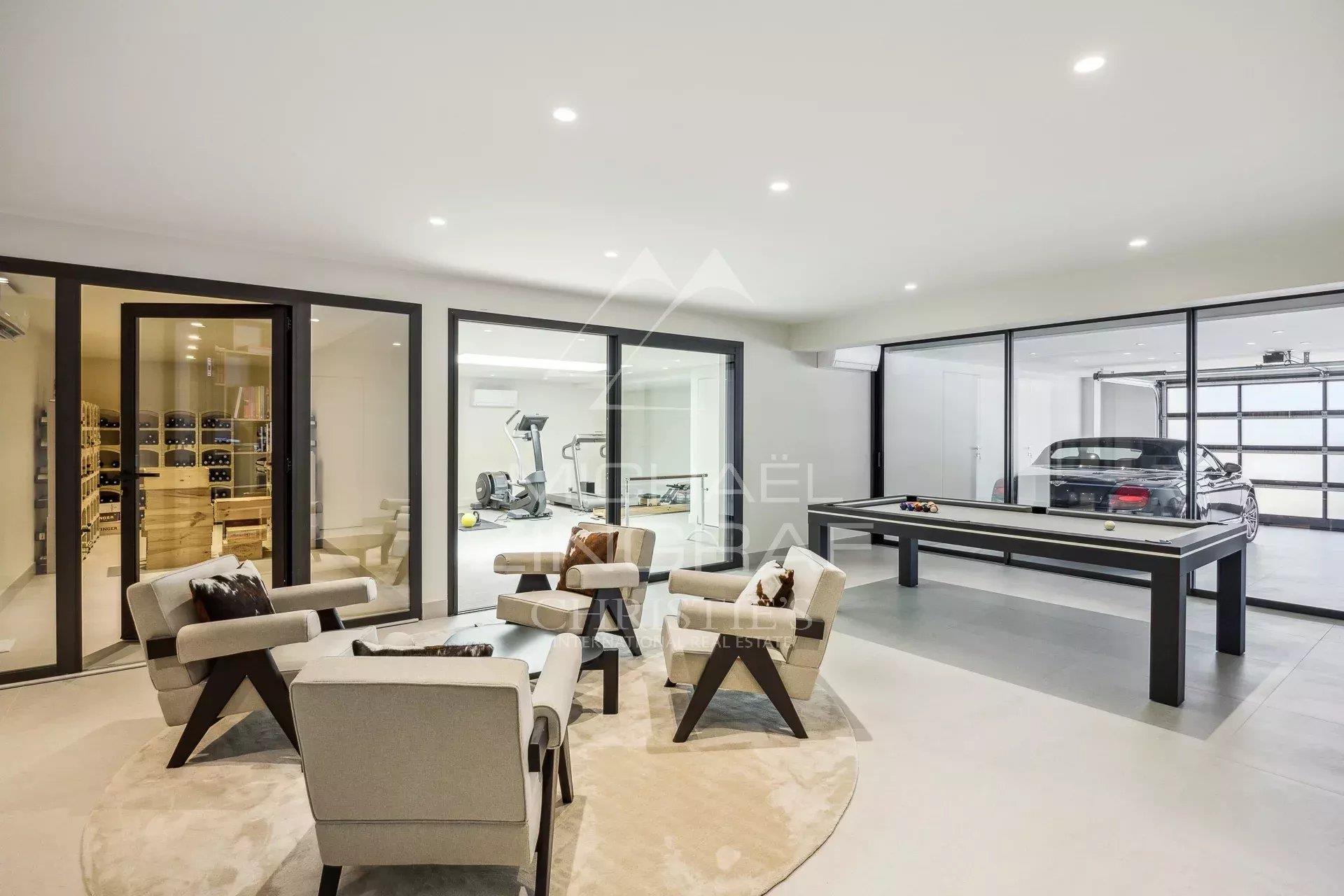 Ultimate Prestige with Timeless Sea Views
