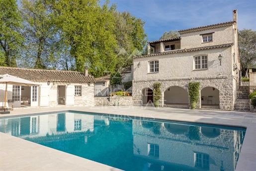 Tæt på Saint-Paul-de-Vence - Charmerende nyrenoveret provencalsk villa