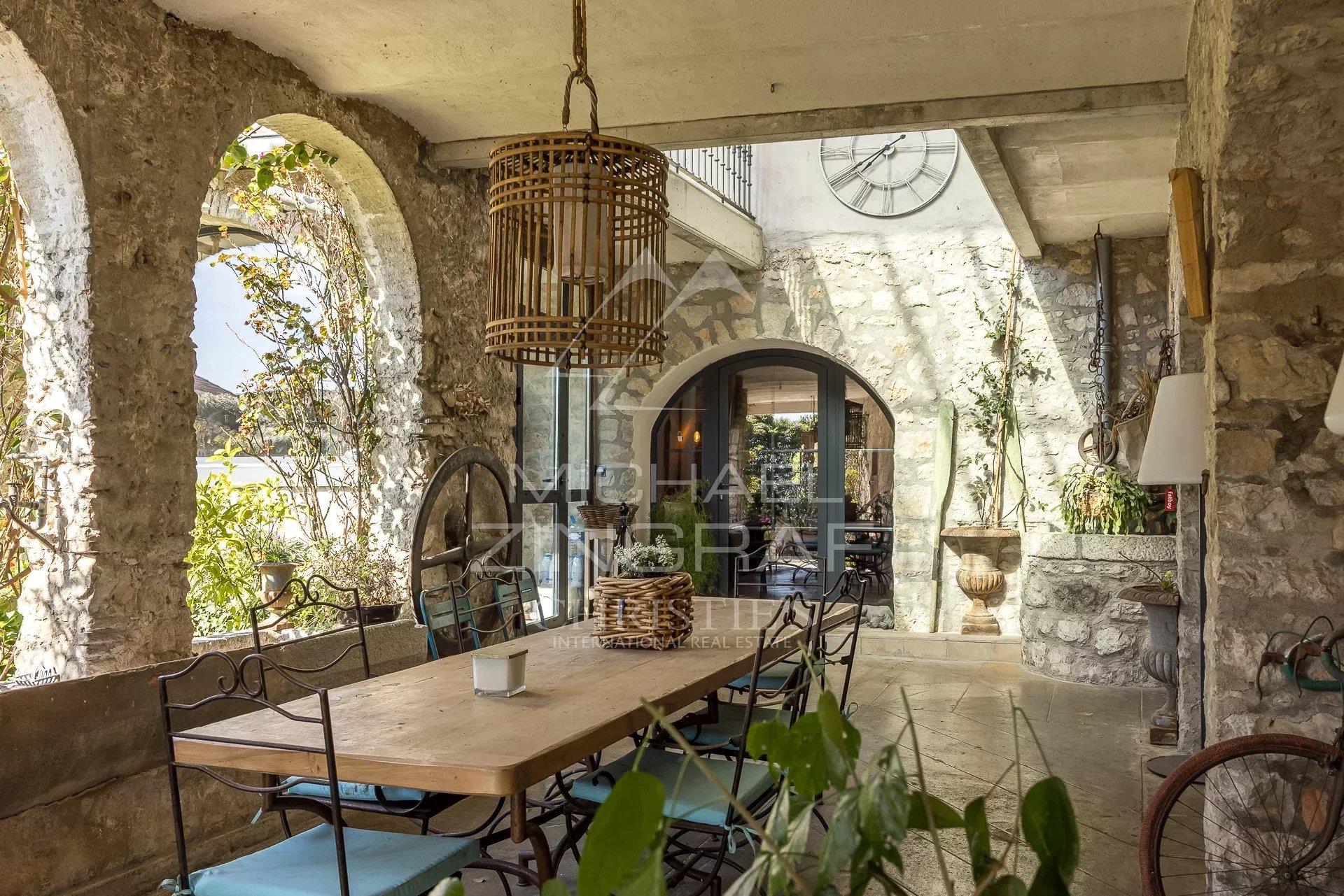 Maison à vendre, 354m², La Colle-sur-Loup