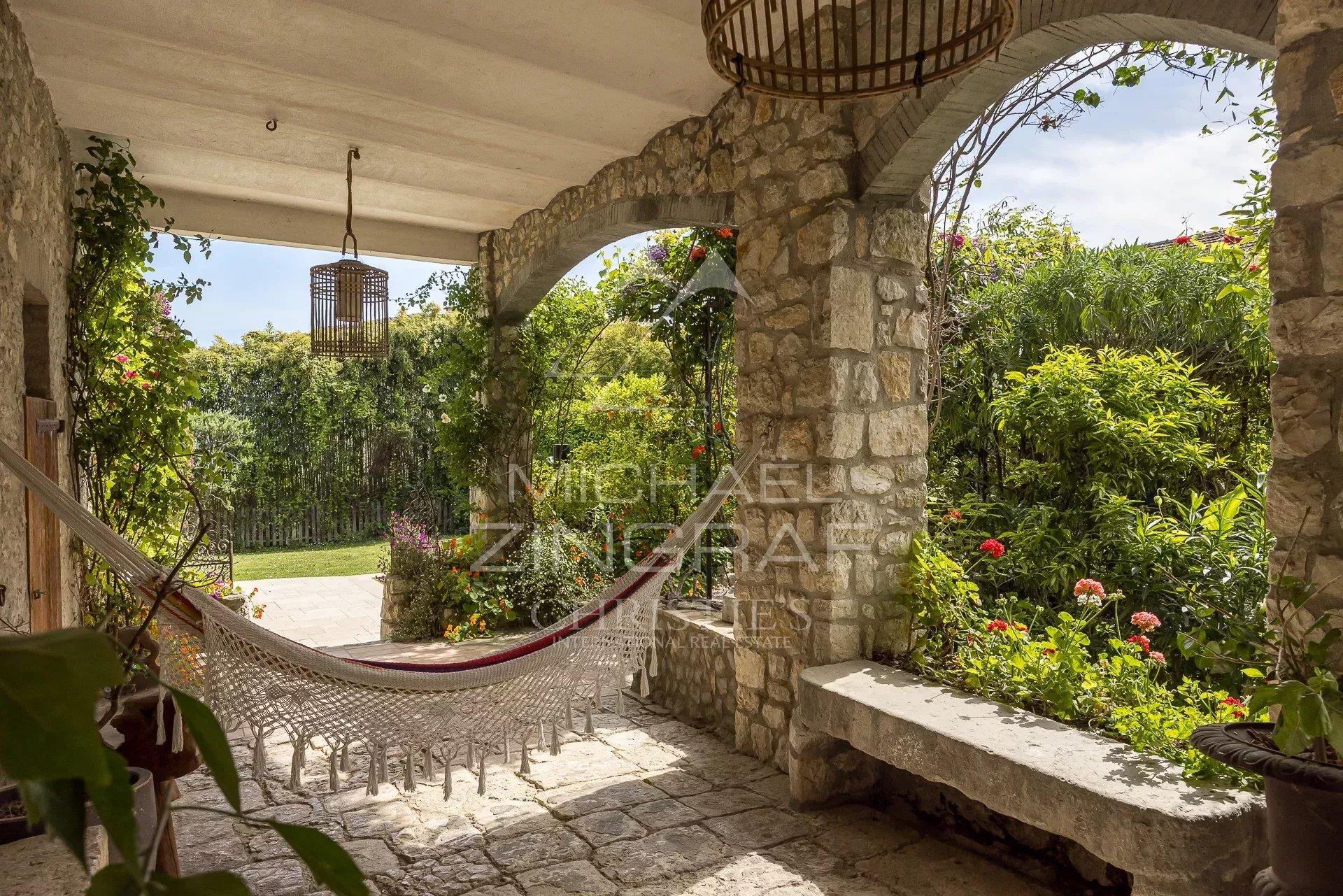 Maison à vendre, 354m², La Colle-sur-Loup