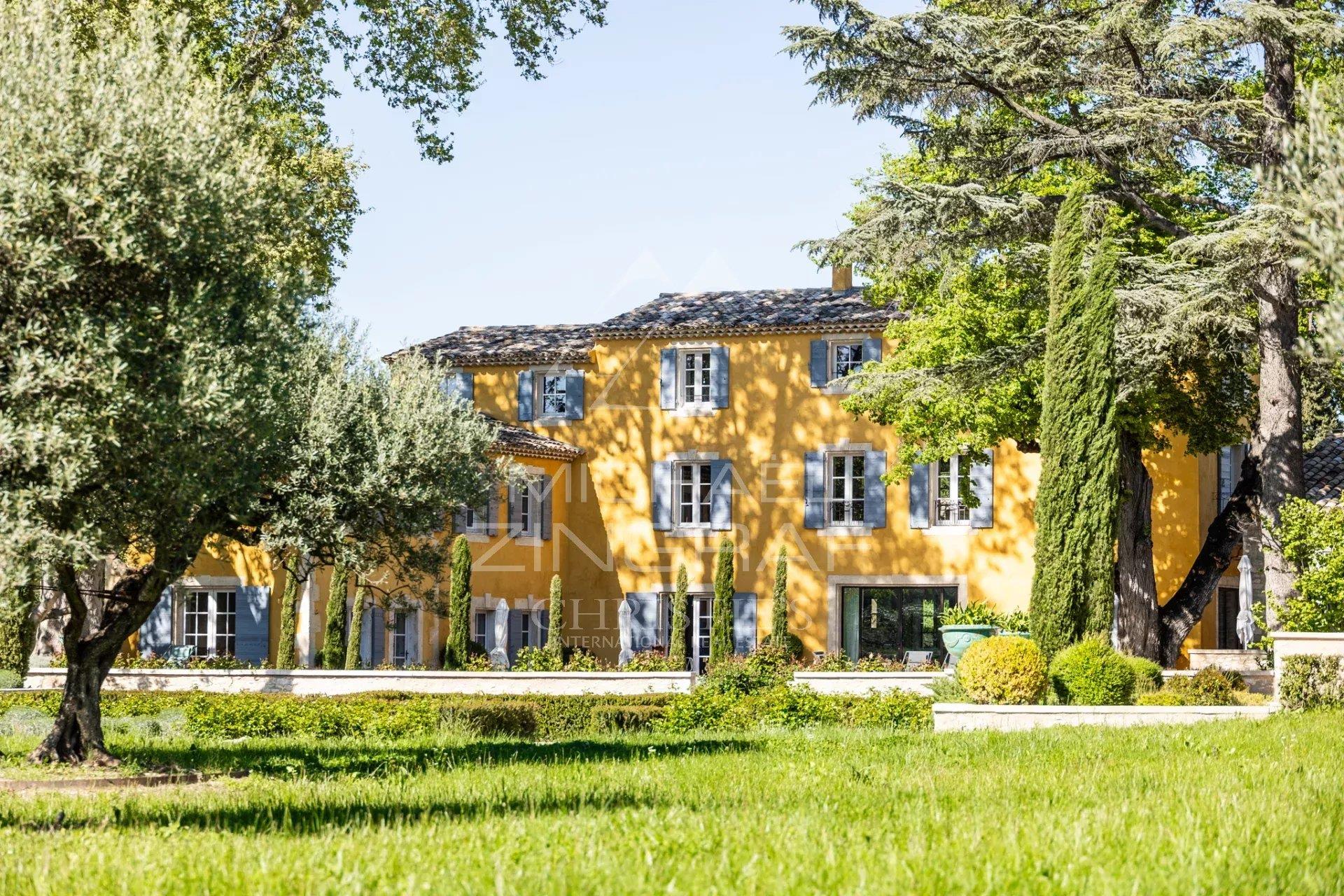Ménerbes - Exceptional country house with panoramic view