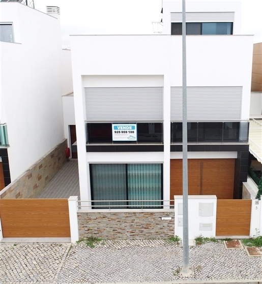 Doppelhaus 4 Schlafzimmer Verkaufen in Quelfes,Olhão