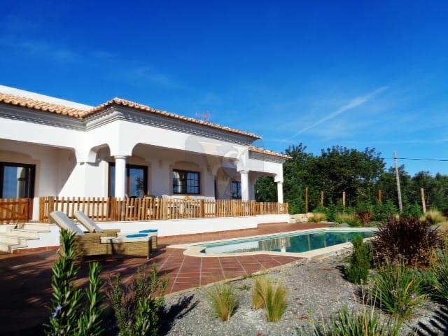 Country Estate T5+2 Sell in Moncarapacho e Fuseta,Olhão