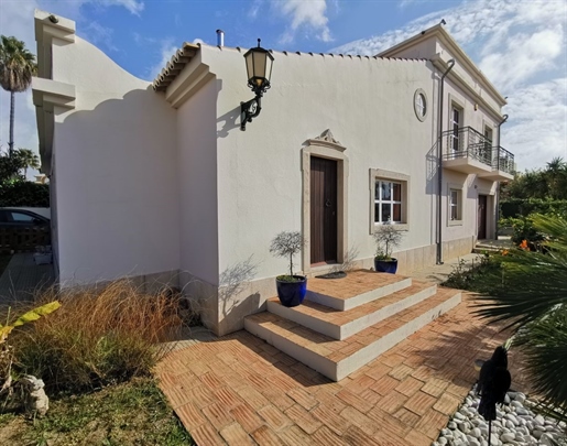 Detached house T4 Sell in Quelfes,Olhão
