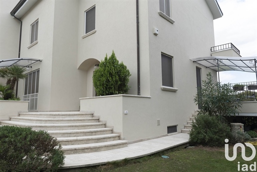 Detached house / Villa 245 m² - 4 bedrooms - Civitanova Marche