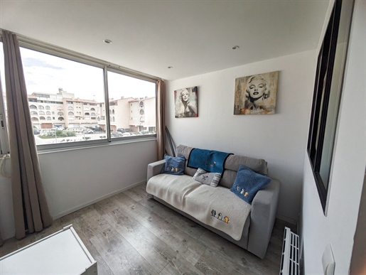 Superb Renovated and Furnished Apartment in Port Leucate