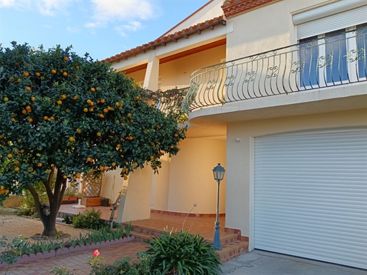 Spacious Villa Divided Into 2 Apartments In Rivesaltes