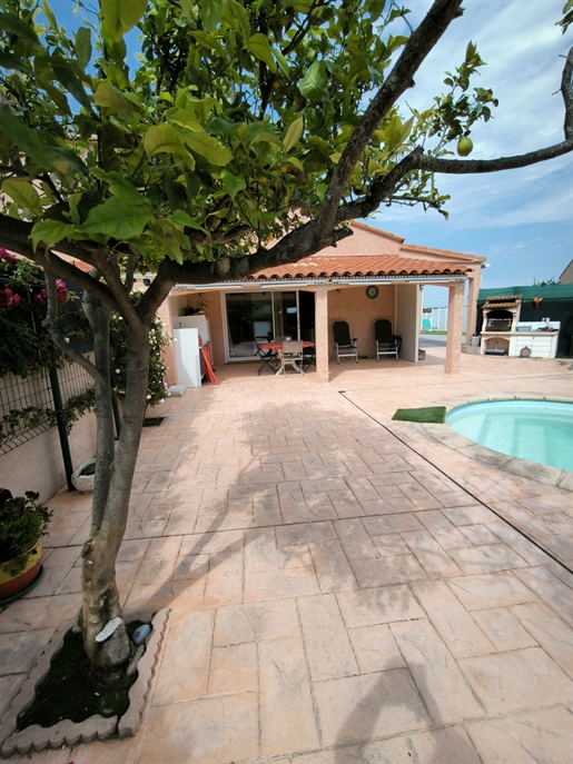 Single storey villa with pool in St Laurent de la Salanque