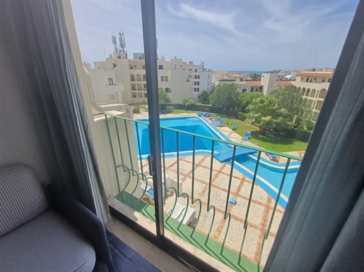 Apartamento T1 com vista mar e piscina