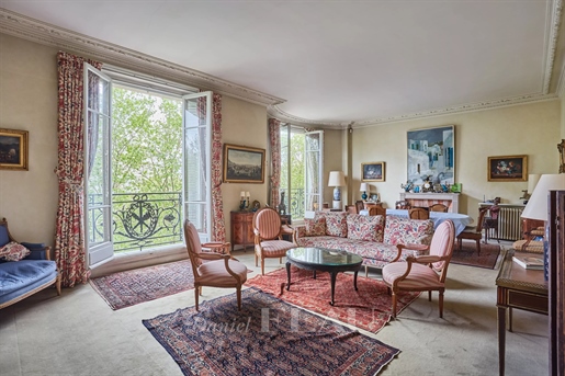 Parijs 7e arrondissement – Een elegant appartement met vrij uitzicht