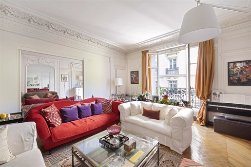 Parijs 7e arrondissement – Een appartement met 2/3 slaapkamers