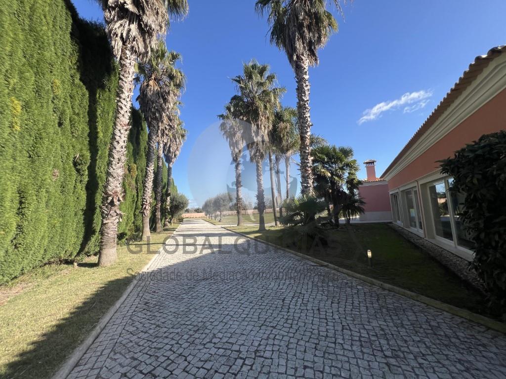 Quinta terreno 11860,00m2, mansão imponente c/ piscina próximo de praias